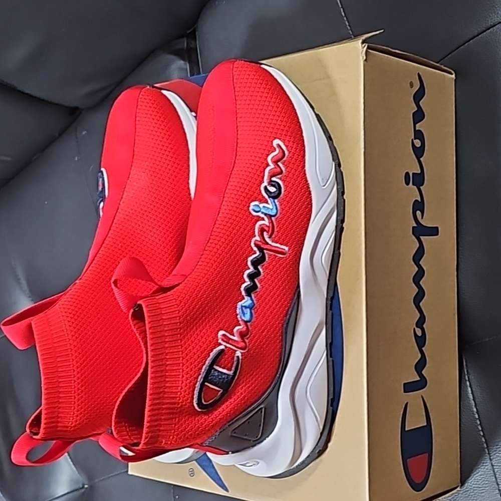 Champion Rally KT Scarlet /Nvy/candblu Size 8 women's